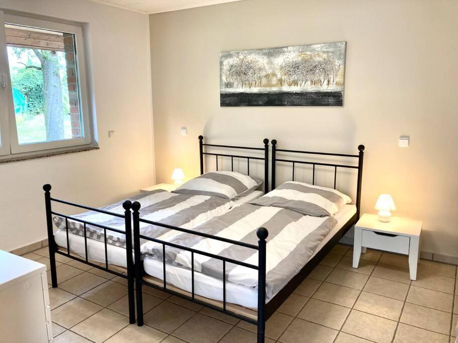 Helle Wohnung Mit Wintergarten - Nahe Ruhrgebiet Und Freizeitpark Movie Park Bottrop Buitenkant foto